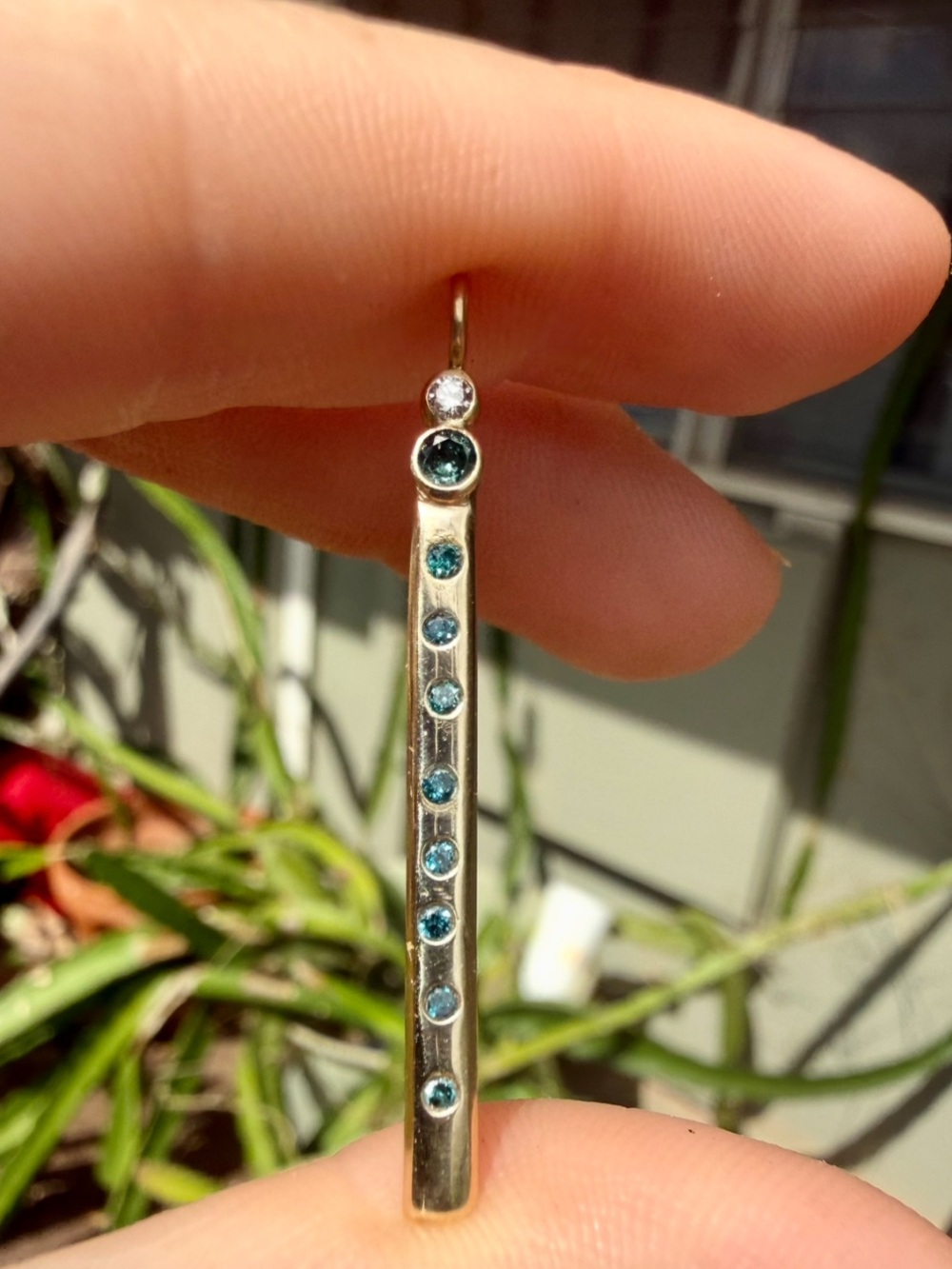 Handmade solid 14k gold genuine blue /white diamond pendant - Picture 5 of 9